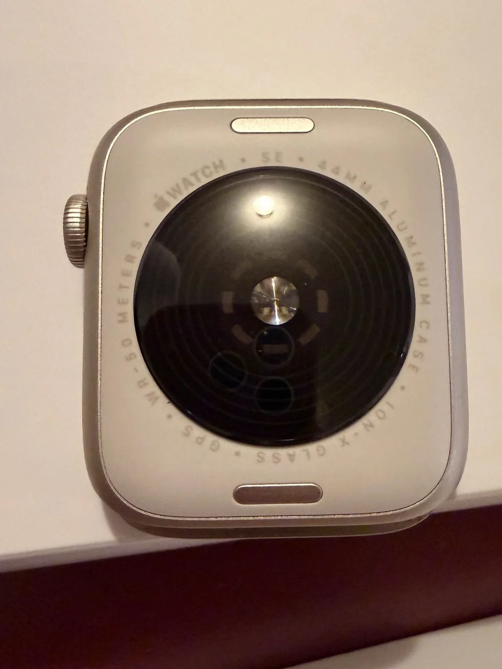 Apple Watch SE2 44mm with Starlight Silicone Sport Band S/M